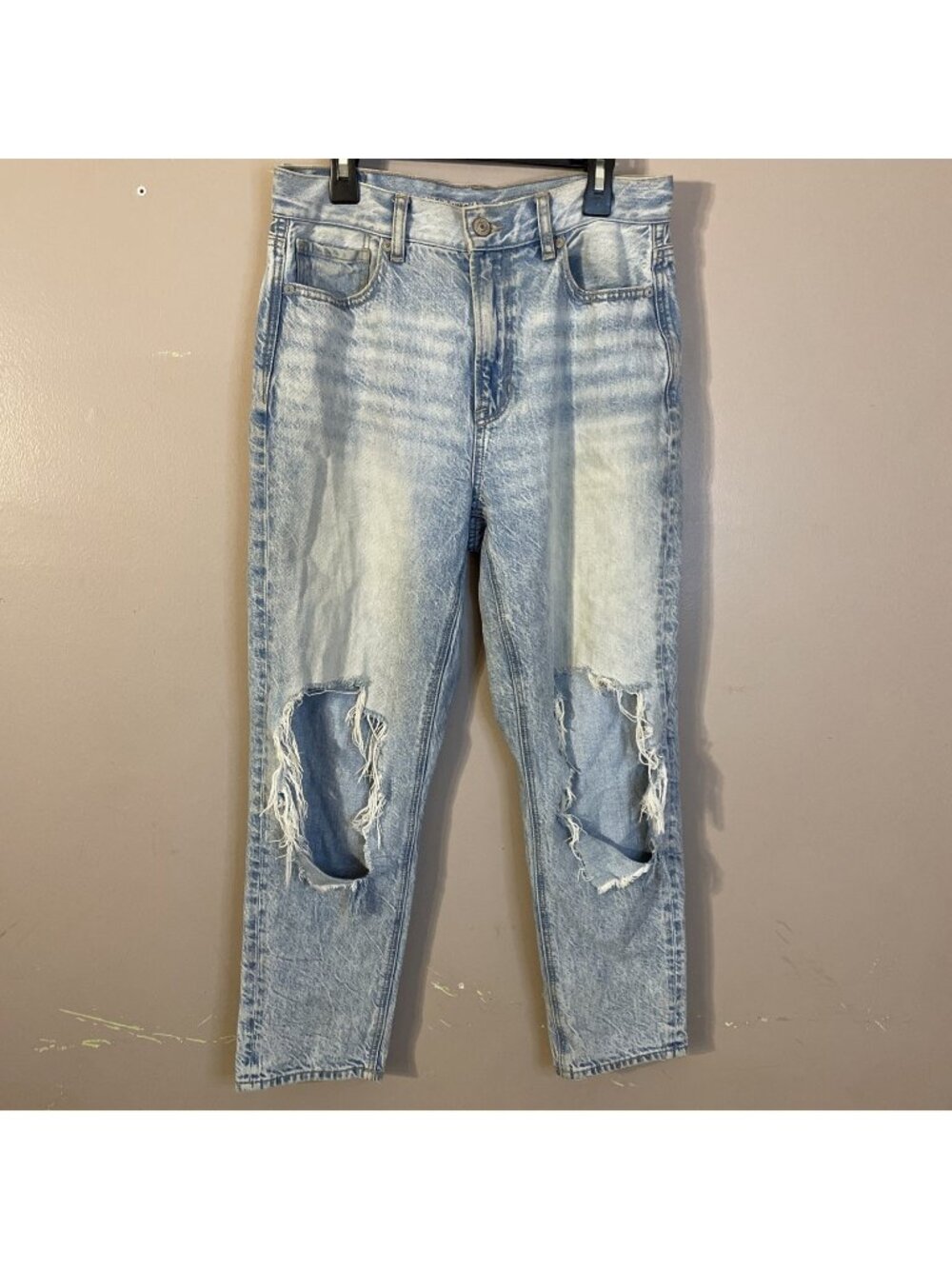 American Eagle Stretch Mom Jean Light Blue Denim Distressed Size 2 X-Short (2)